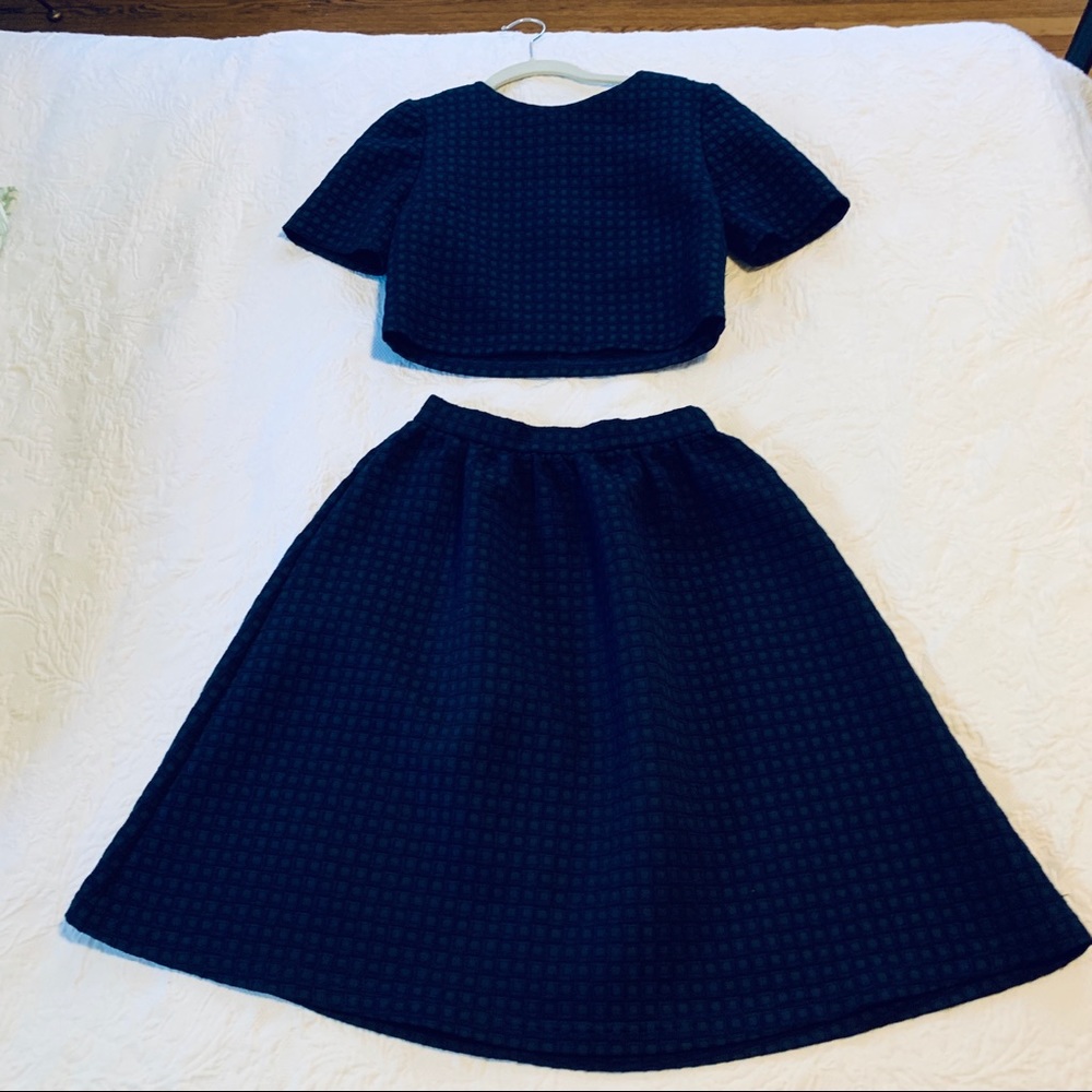 CLOSET CLEAN-OUT ❤️ Top shop Two-Piece Set